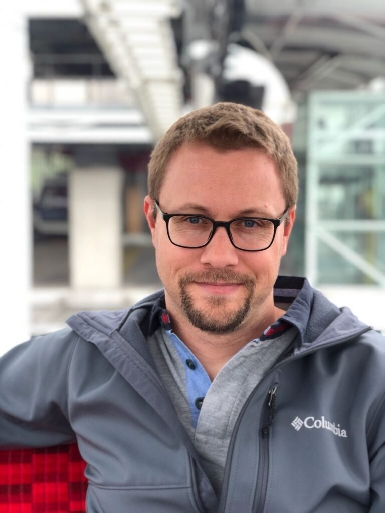 Medical professional supporting comprehensive endometriosis care